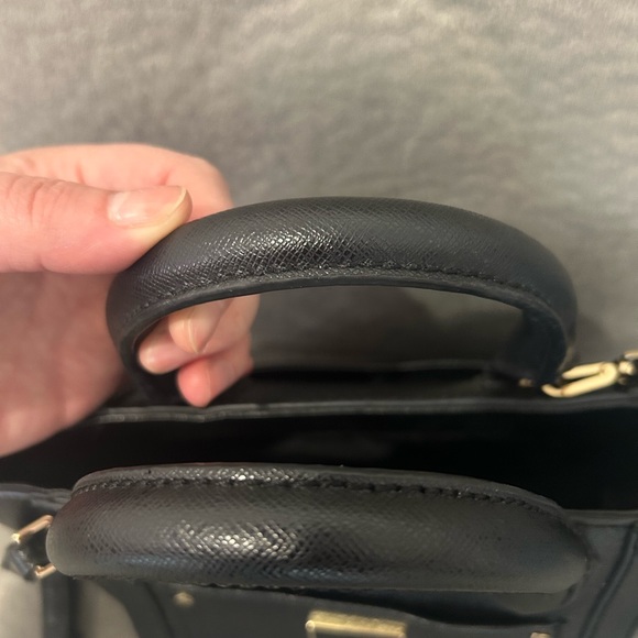 Isaac Mizrahi Valerie Black Convertible Handbag - Picture 7 of 9